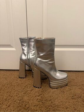 Princess Polly Platform Silver Boots